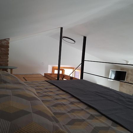 Apartament Jardin Kapetanova Kuca Veli Iž Zewnętrze zdjęcie