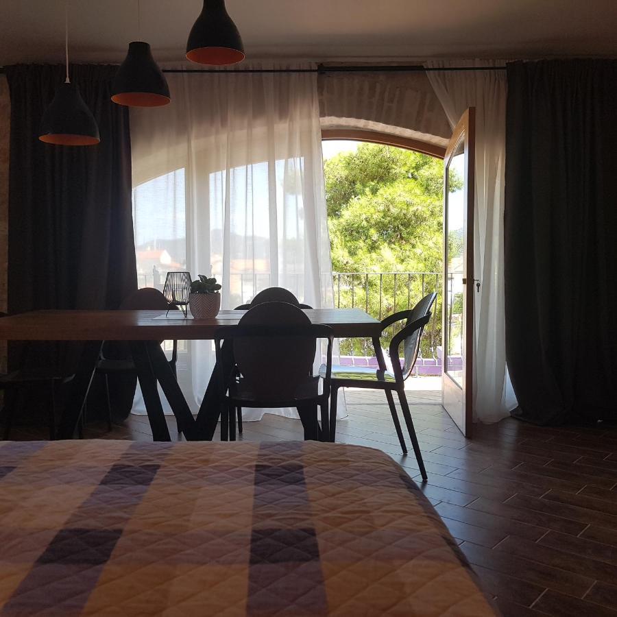 Apartament Jardin Kapetanova Kuca Veli Iž Zewnętrze zdjęcie