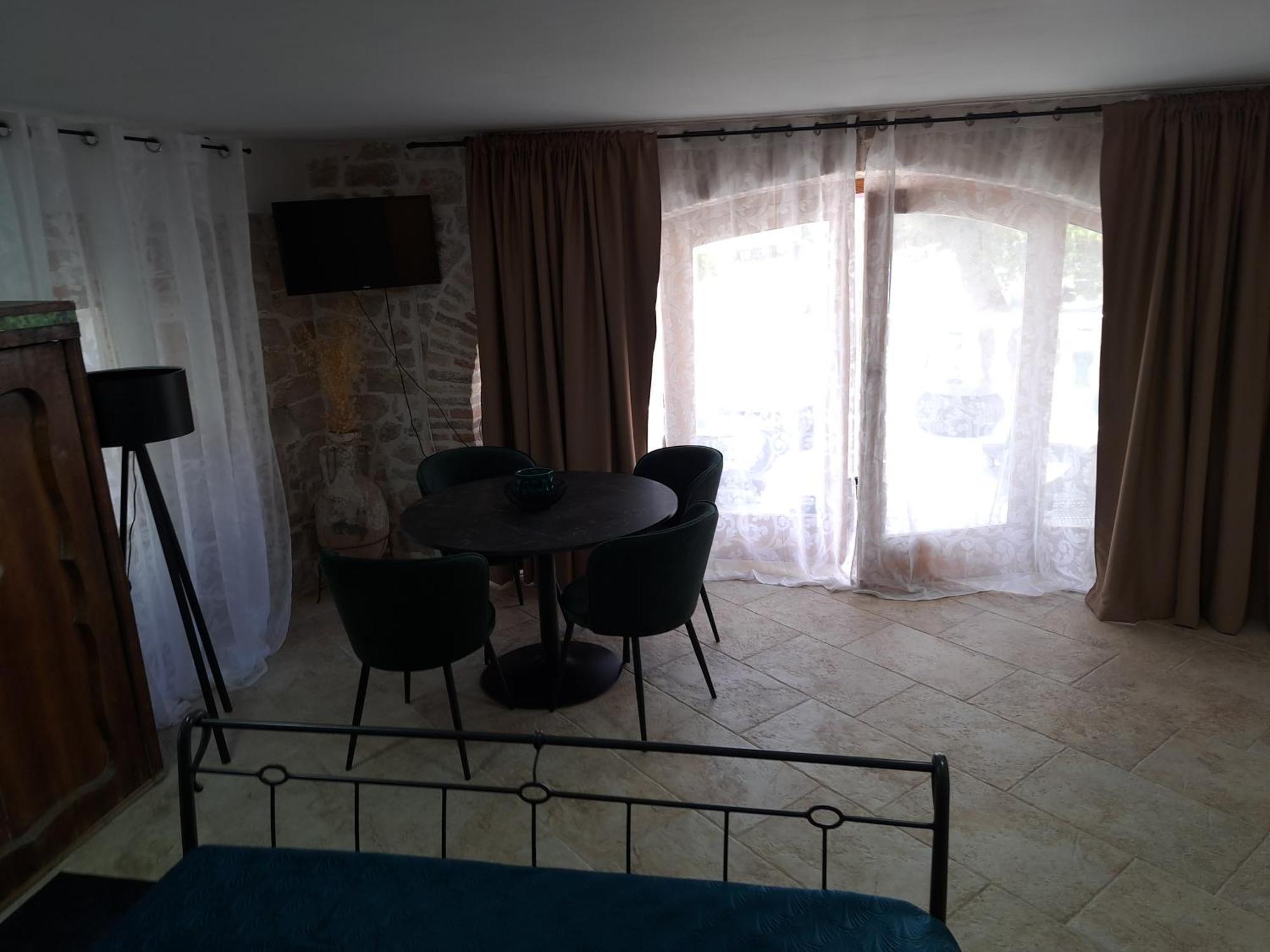 Apartament Jardin Kapetanova Kuca Veli Iž Zewnętrze zdjęcie